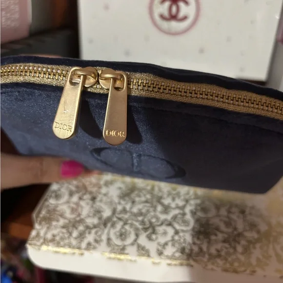 Dior Midnight Blue Velvet Cosmetic Case - Picture 4 of 5